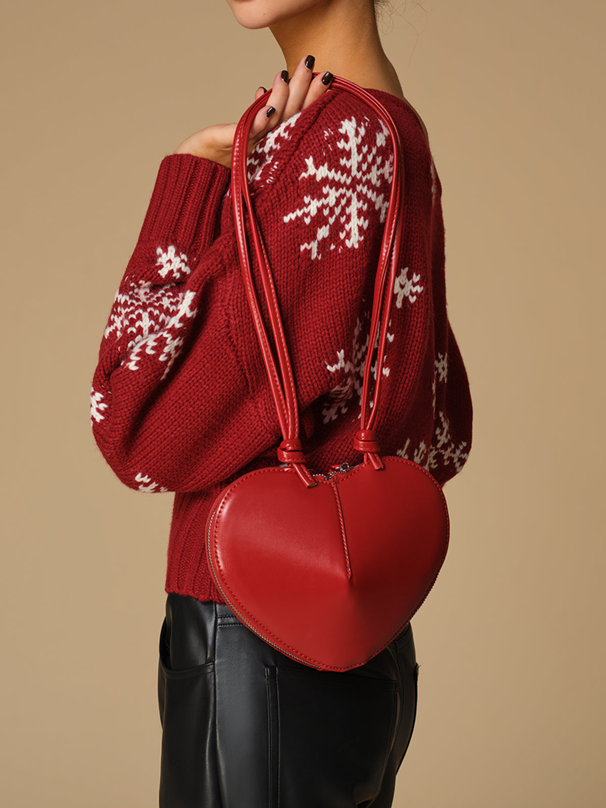 Sac à main en forme de cœur au style romantique