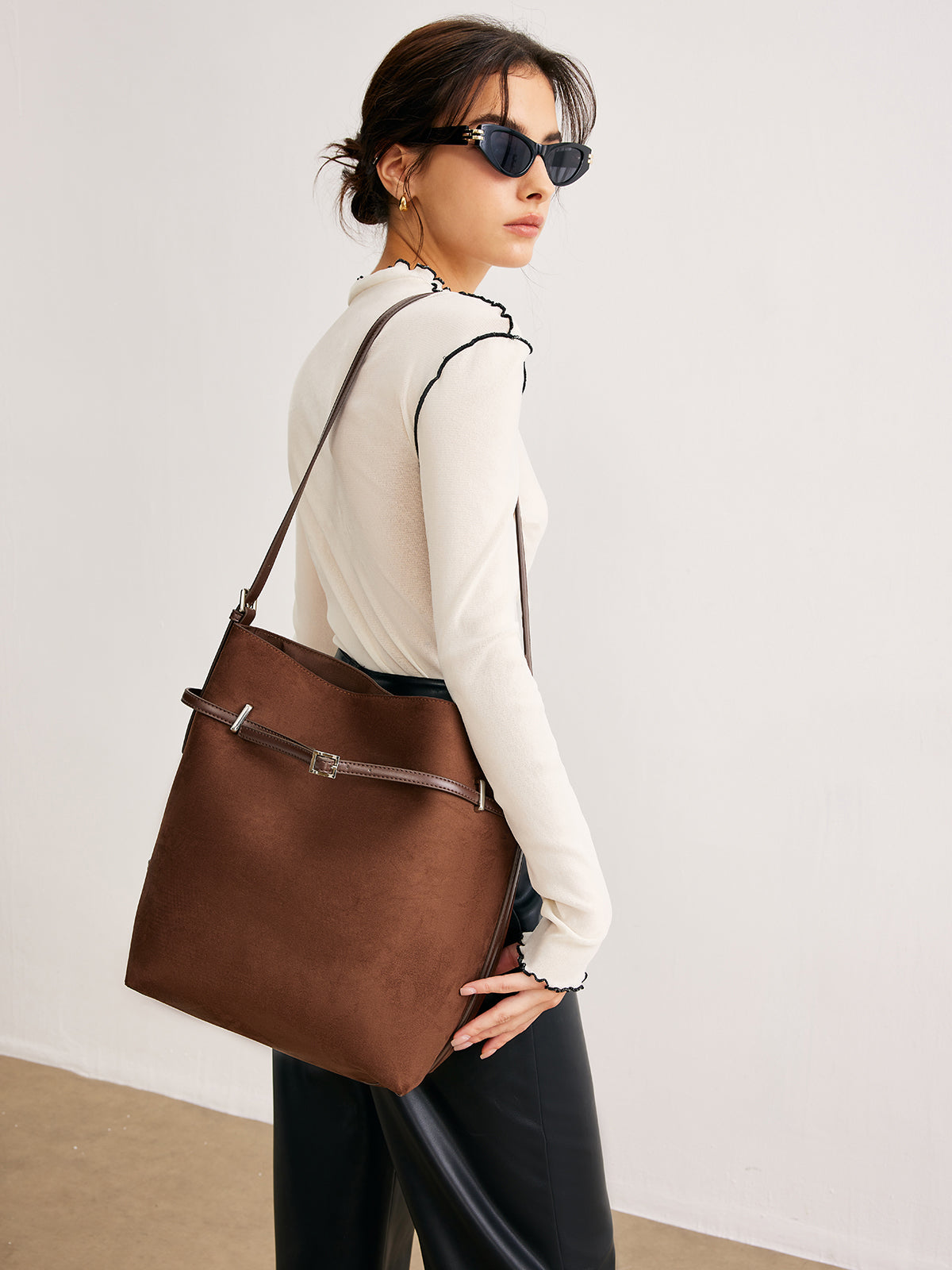 Sac seau en suède multifonction avec boucle
