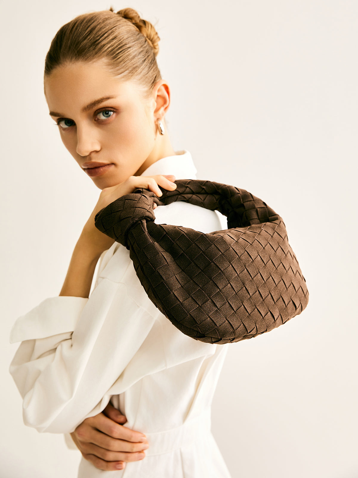 Sac tissé arrondi avec nœud