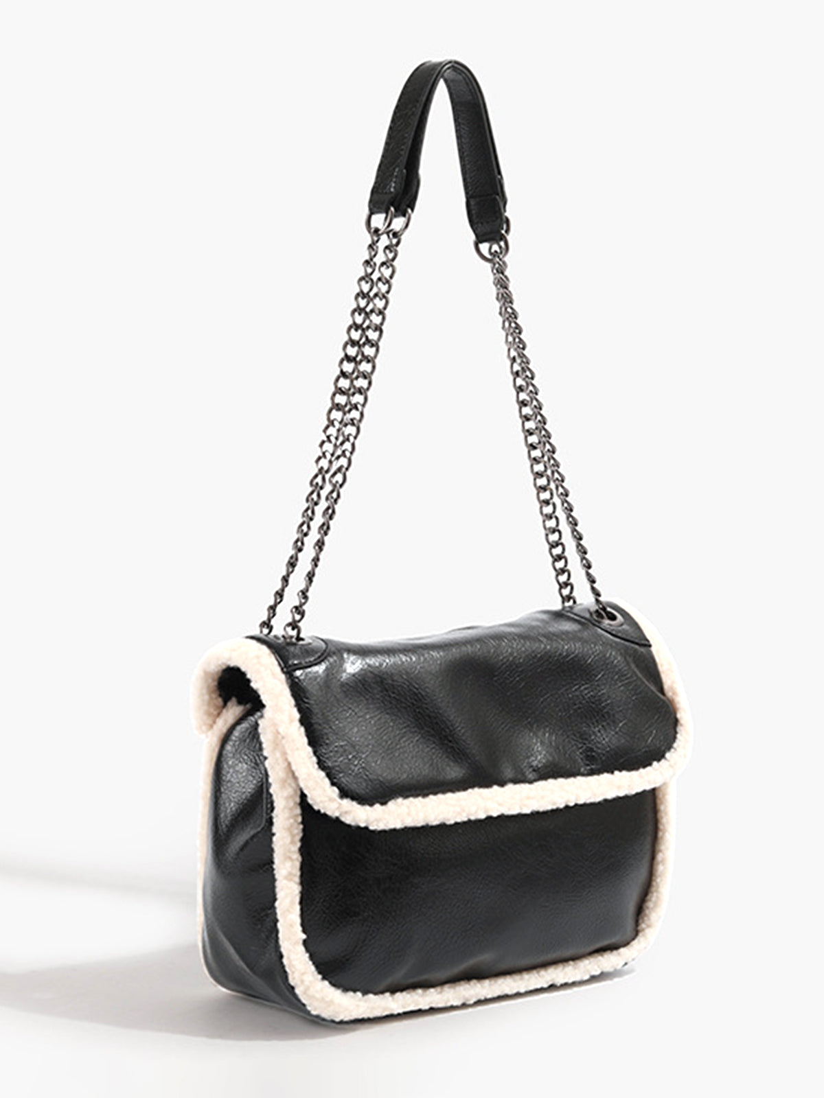 Sac bandoulière en polaire texturée avec rabat