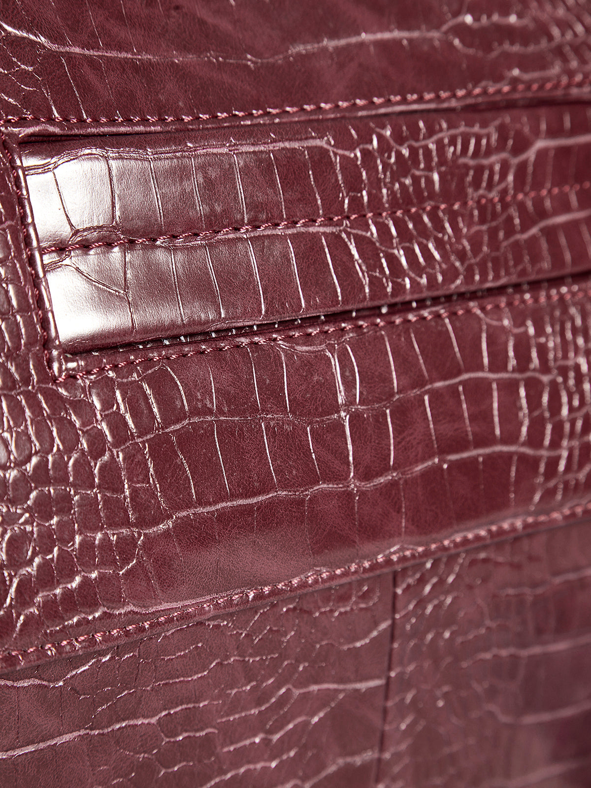 Serviette spacieuse à motif crocodile