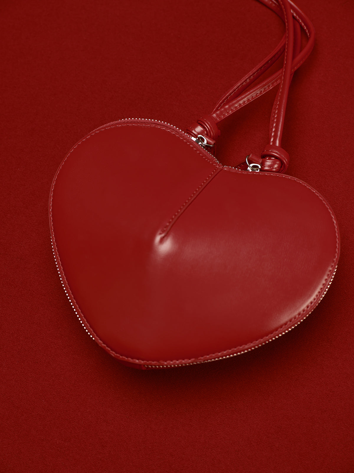 Sac à main en forme de cœur au style romantique