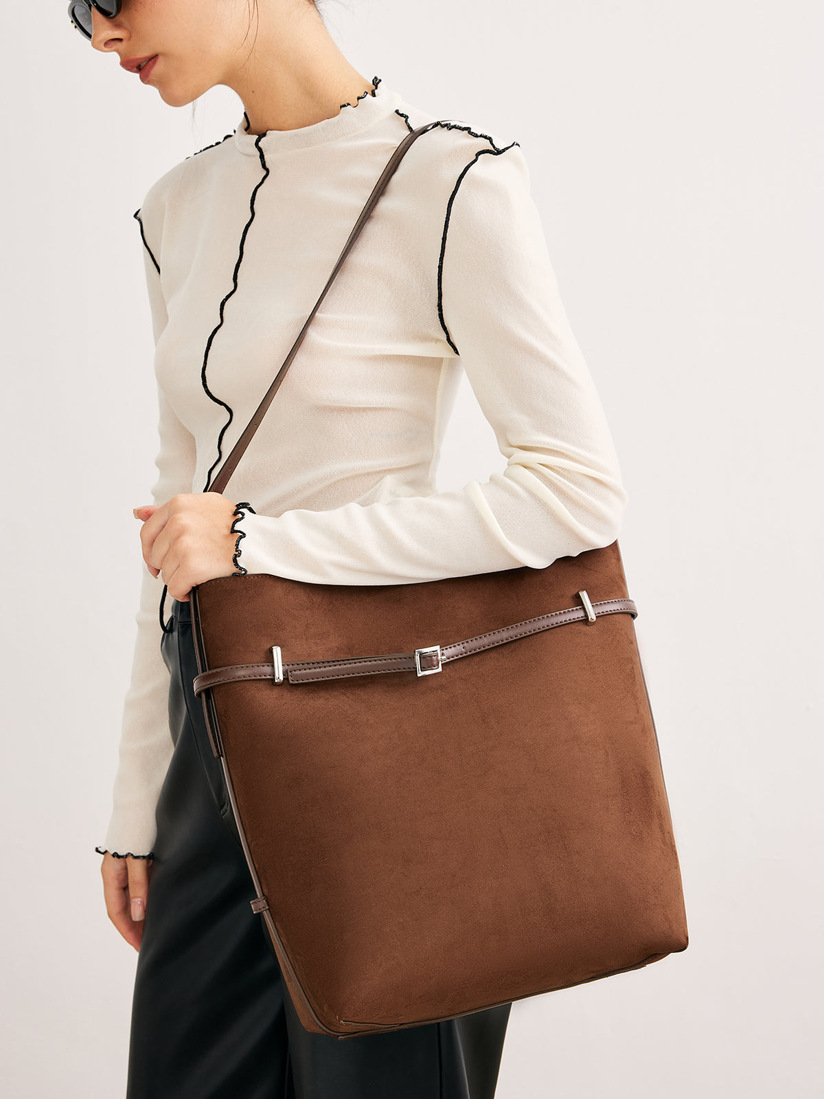 Sac seau en suède multifonction avec boucle