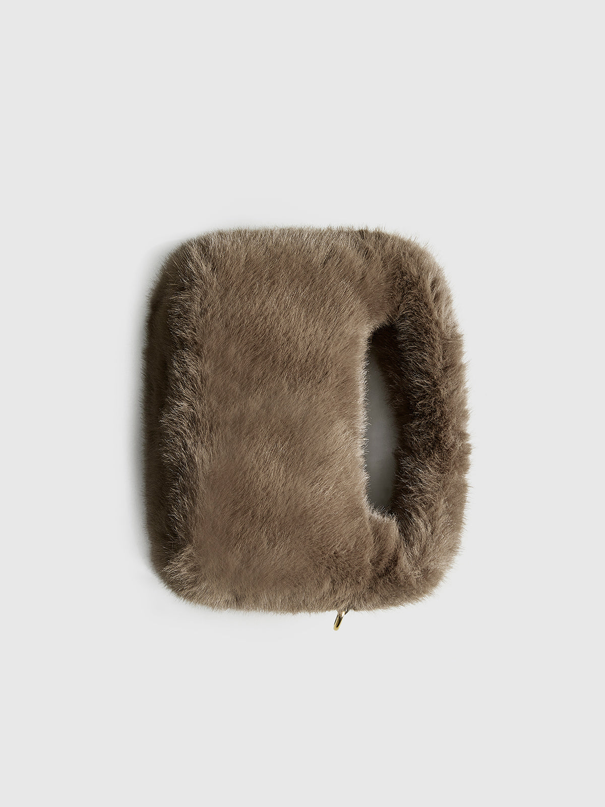 Pochettes en peluche et sac à bandoulière