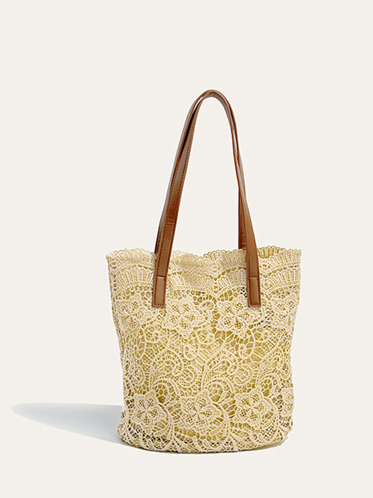 Tote bag décoré de dentelle
